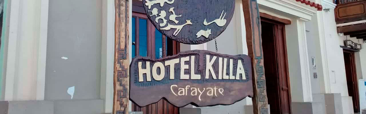 Entrada del Hotel Killa Cafayate en Salta, Argentina